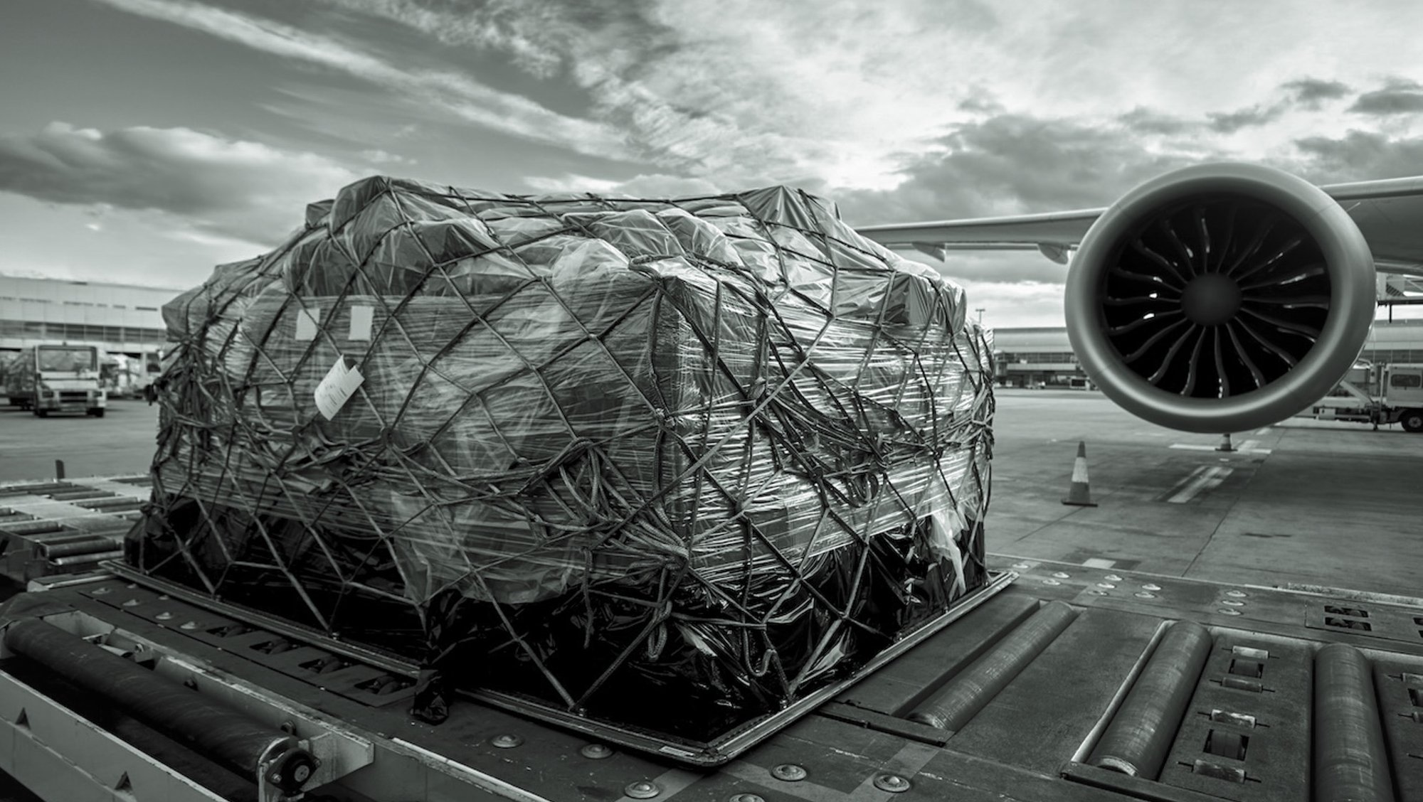 preparation-before-flight-loading-of-cargo-contai-2025-02-16-09-38-31-utc