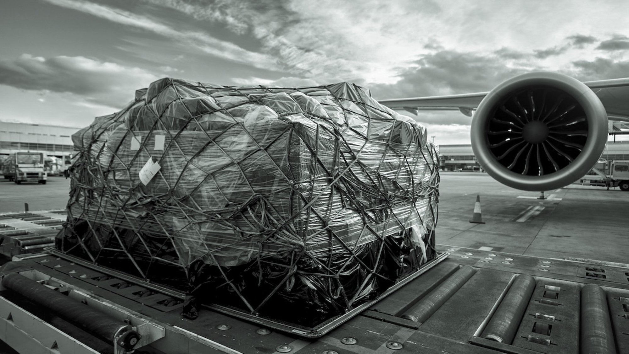 preparation-before-flight-loading-of-cargo-contai-2025-02-16-09-38-31-utc